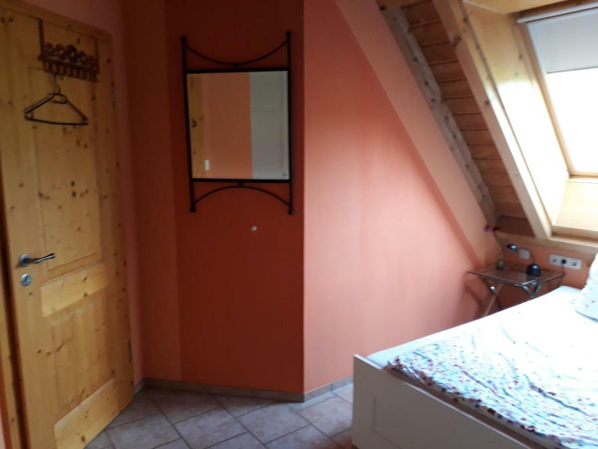 Gaestezimmer In Traumhafter Lage Neben Der Kurstadt Oberthulba Εξωτερικό φωτογραφία